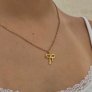 Bow Pendant Necklace A1091